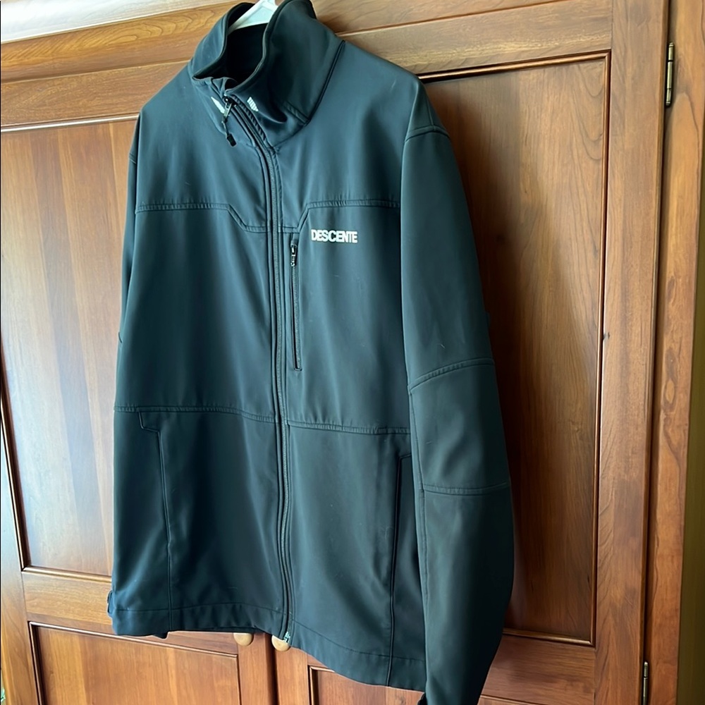 Descente Black Ski Jacket Soft-Shell Performance - Picture 4 of 6